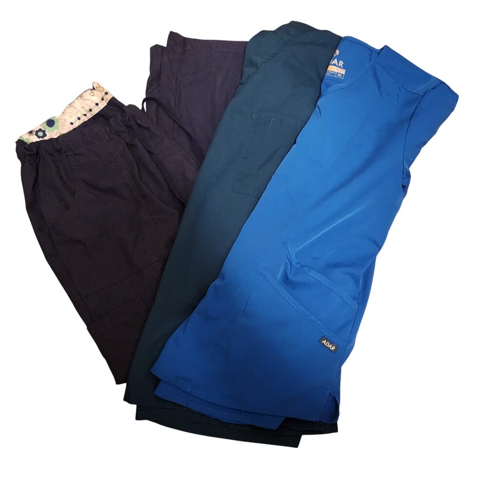 Lot of Scrubs XL